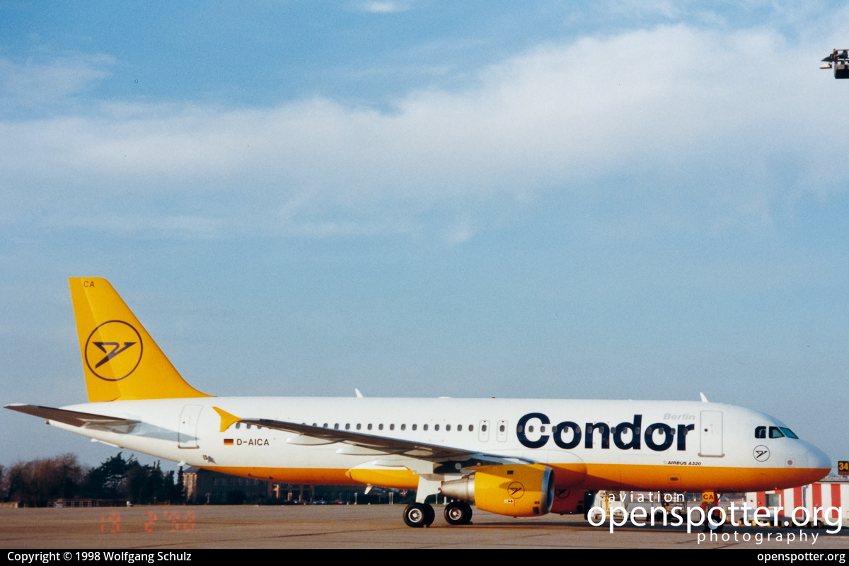 D-AICA - Condor Berlin Airbus A320-212 at Berlin-Schönefeld International Airport (SXF/EDDB) taken by Wolfgang Schulz | openspotter.org | ID: 2117