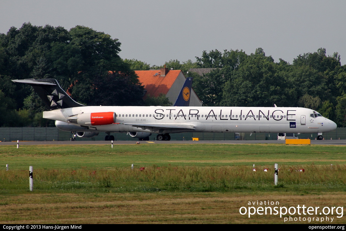 OY-KHE - Scandinavian Airlines McDonnell Douglas MD-82 at Berlin-Tegel Airport (TXL/EDDT) taken by Hans-Jürgen Mind | openspotter.org | ID: 8980