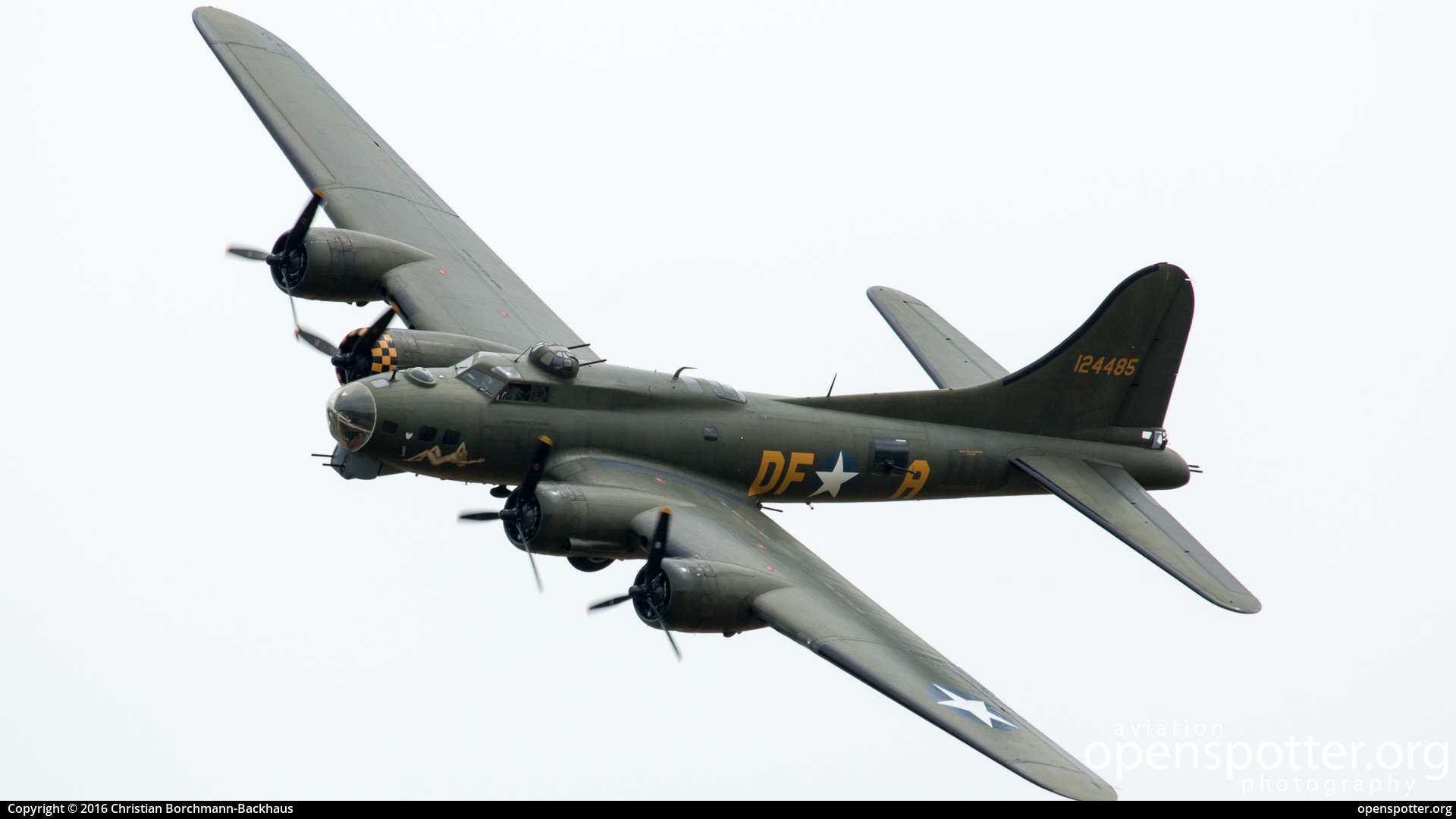 G-BEDF - Private / Untitled Boeing B-17G Flying Fortress at Duxford Airport (QFO/EGSU) taken by Christian Borchmann-Backhaus | openspotter.org | ID: 38858