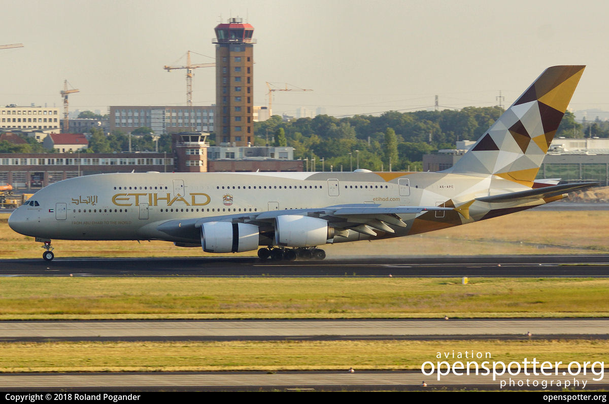 A6-APC - Etihad Airways Airbus A380-861 at Berlin-Schönefeld International Airport (SXF/EDDB) taken by Roland Pogander | openspotter.org | ID: 55283