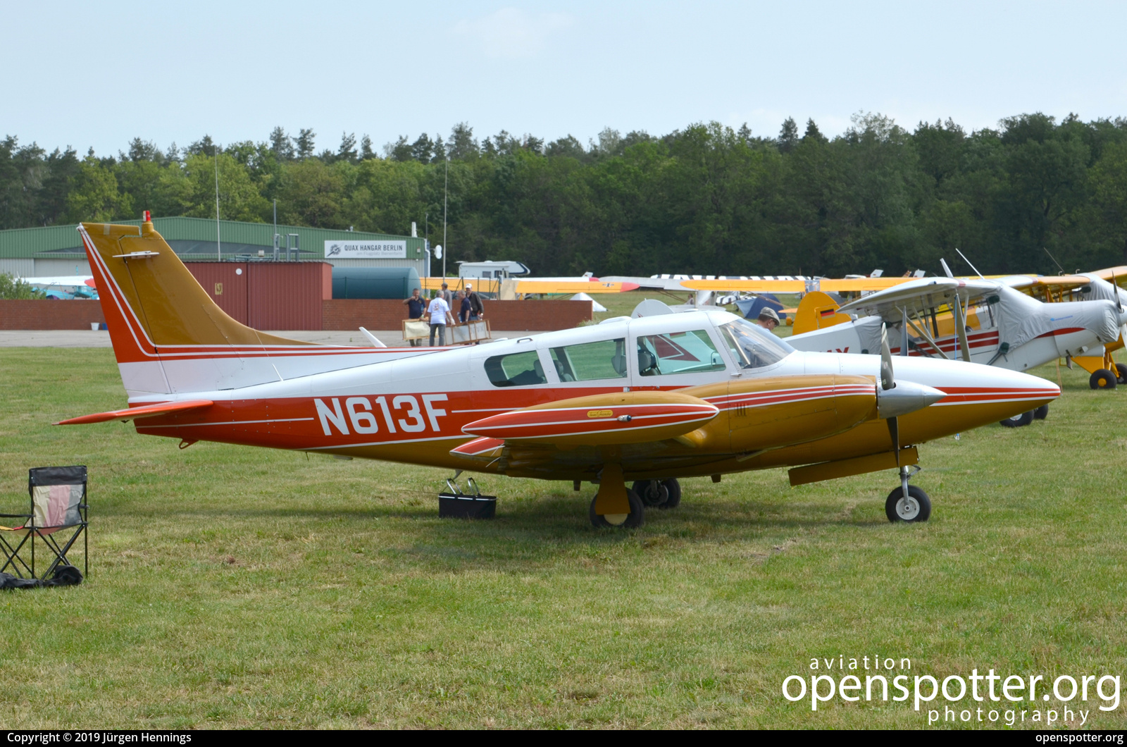 N613F - Private / Untitled Piper PA-39-160 Twin Comanche C/R at Flugplatz Bienenfarm (EDOI) taken by Jürgen Hennings | openspotter.org | ID: 72762