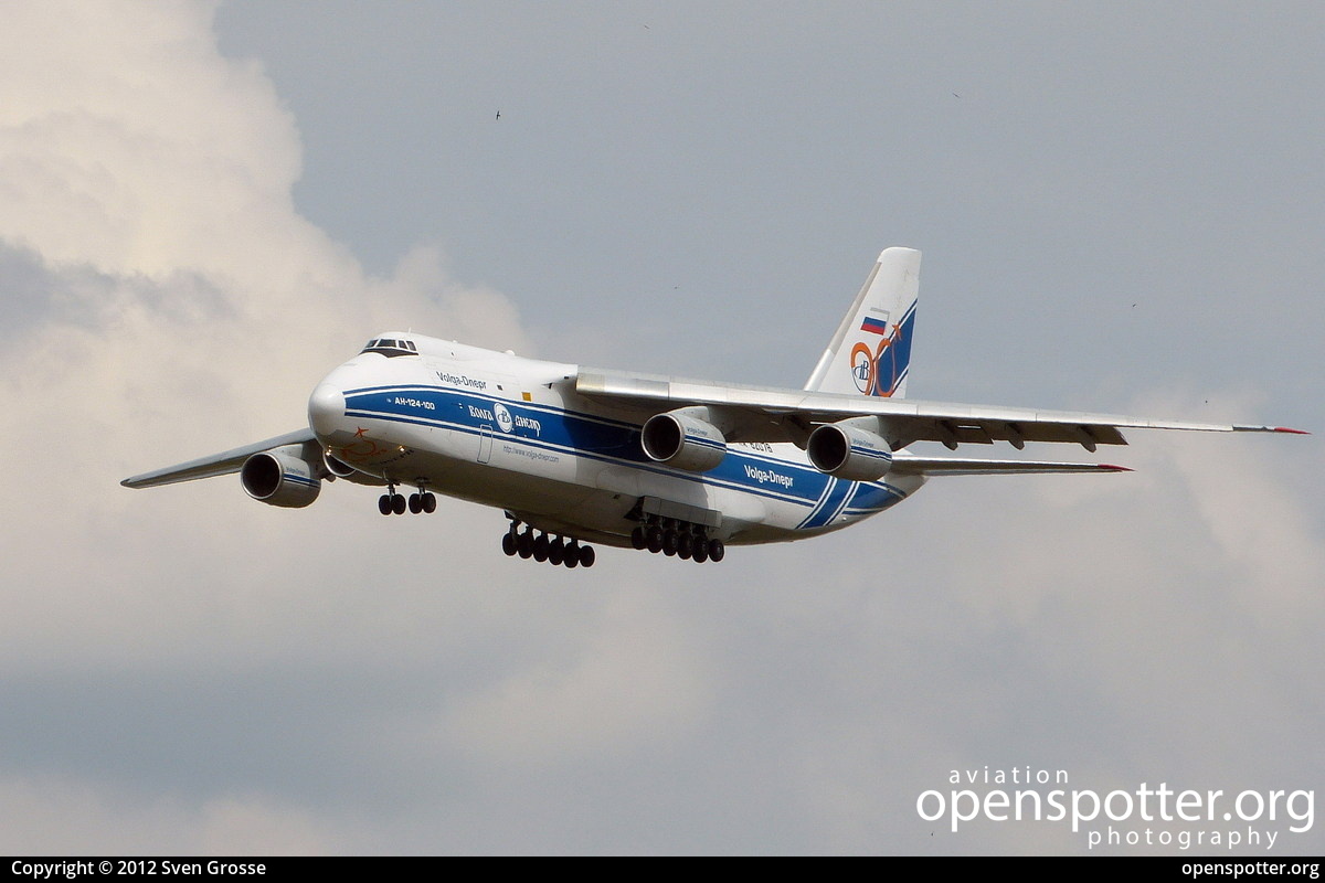 RA-82078 - Volga-Dnepr Airlines Antonov An-124-100 at Leipzig/Halle Airport (LEJ/EDDP) taken by Sven Grosse | openspotter.org | ID: 3316