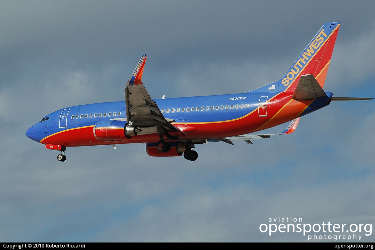 N636WN - Southwest Airlines Boeing 737-3H4(WL) at McCarran International Airport (LAS/KLAS) taken by Roberto Riccardi | openspotter.org | ID: 3075