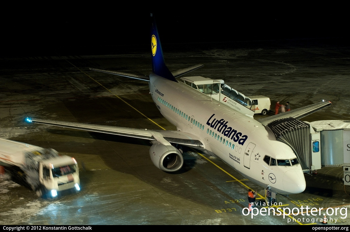 D-ABEN - Lufthansa Boeing 737-330 at Dresden Klotzsche Airport (DRS/EDDC) taken by Konstantin Gottschalk | openspotter.org | ID: 6594