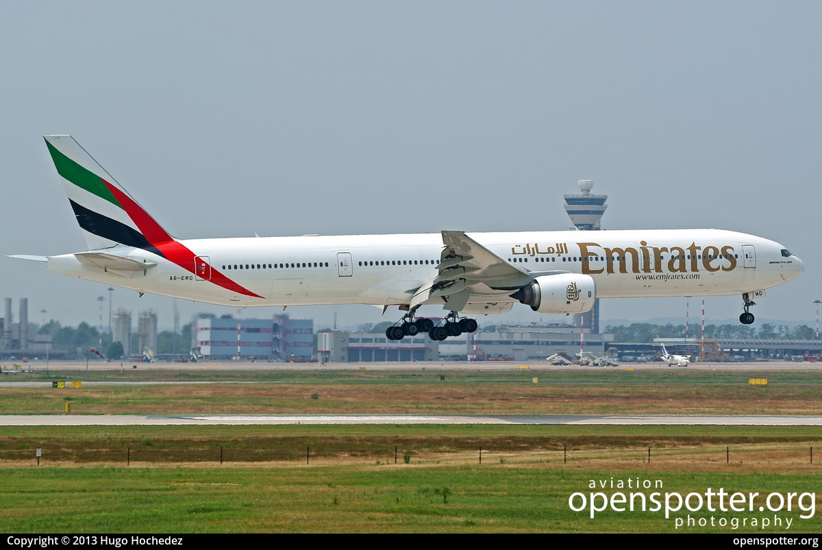 A6-EMO - Emirates Boeing 777-31H at Malpensa International Airport (MXP/LIMC) taken by Hugo Hochedez | openspotter.org | ID: 9355