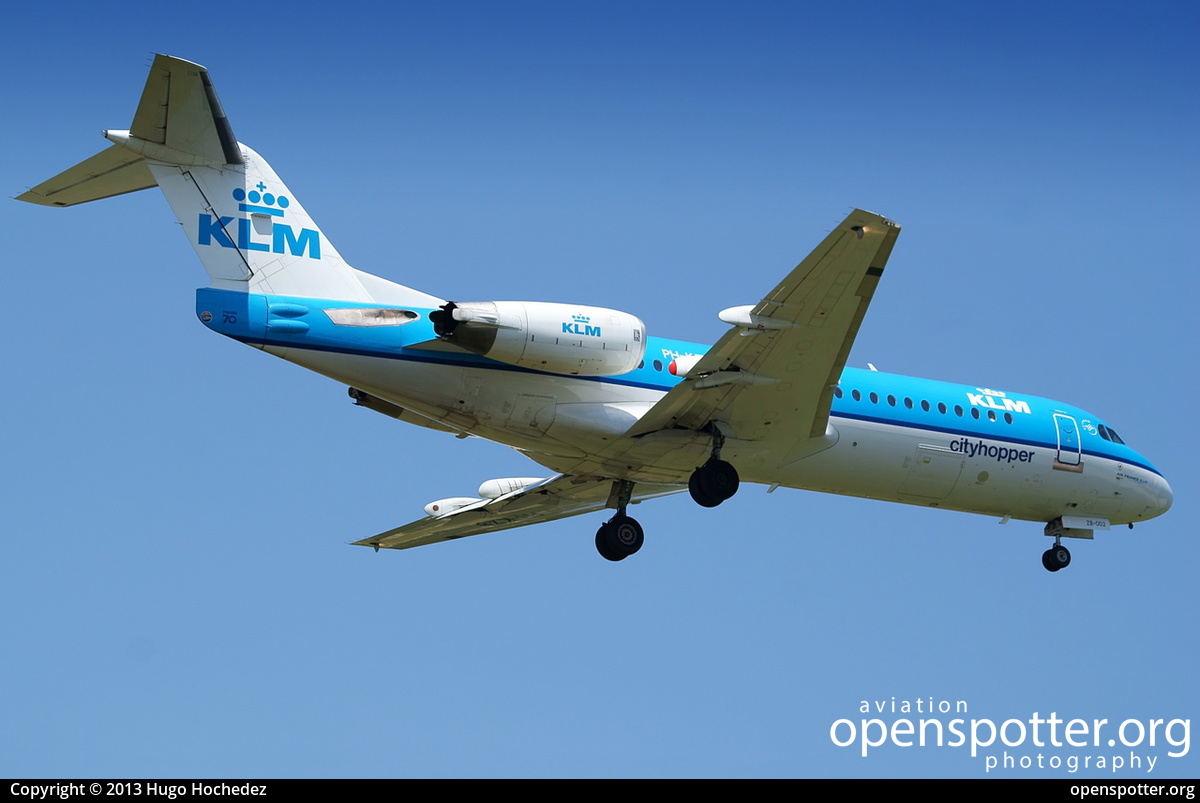 PH-KZD - KLM Cityhopper Fokker F70 at Zurich International Airport (ZRH/LSZH) taken by Hugo Hochedez | openspotter.org | ID: 8191
