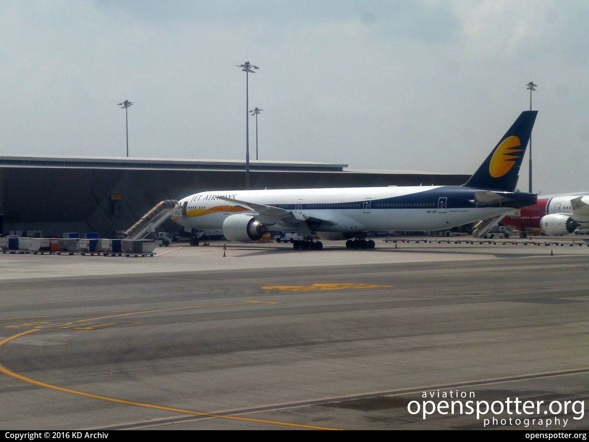 A6-JAD - Jet Airways Boeing 777-35R(ER) at Don Mueang International Airport (DMK/VTBD) taken by KD Archiv | openspotter.org | ID: 65856