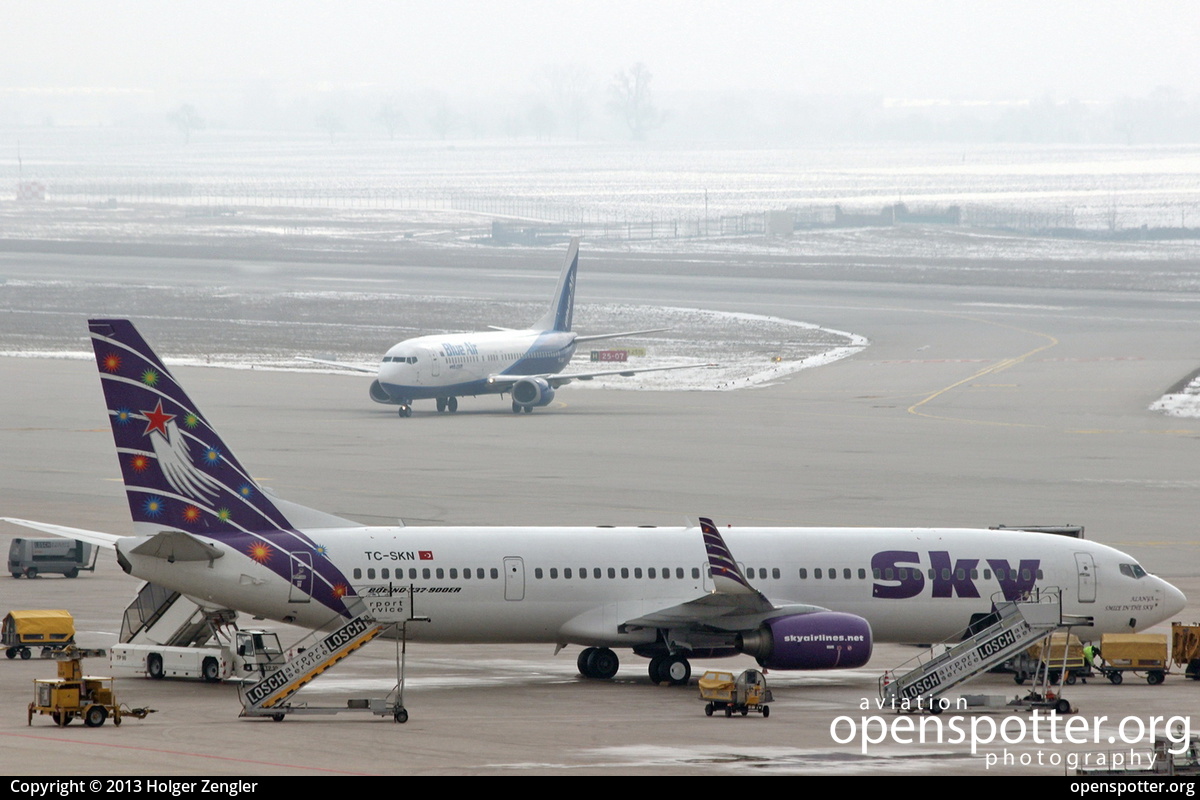 TC-SKN - Sky Airlines Boeing 737-94X(ER)(WL) at Echterdingen Airport (STR/EDDS) taken by Holger Zengler | openspotter.org | ID: 10949