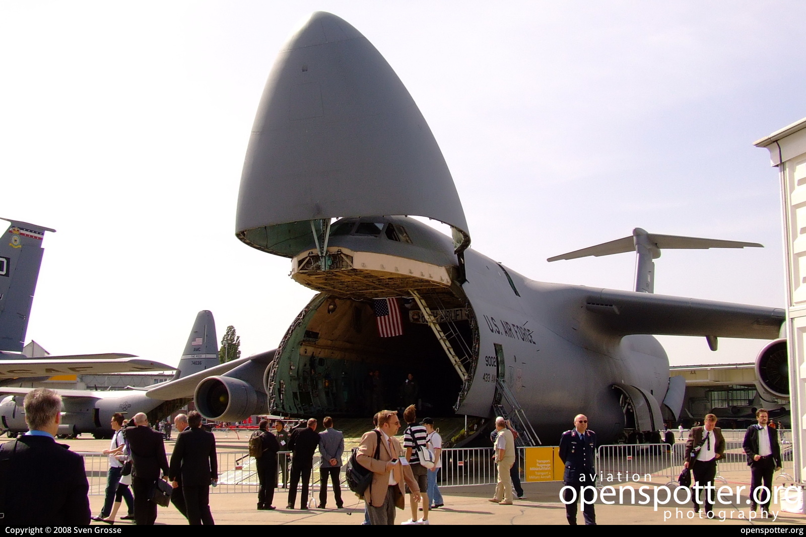 69-0002 - US Airforce (USAF) Lockheed C-5A Galaxy (L-500) at Berlin-Schönefeld International Airport (SXF/EDDB) taken by Sven Grosse | openspotter.org | ID: 46619