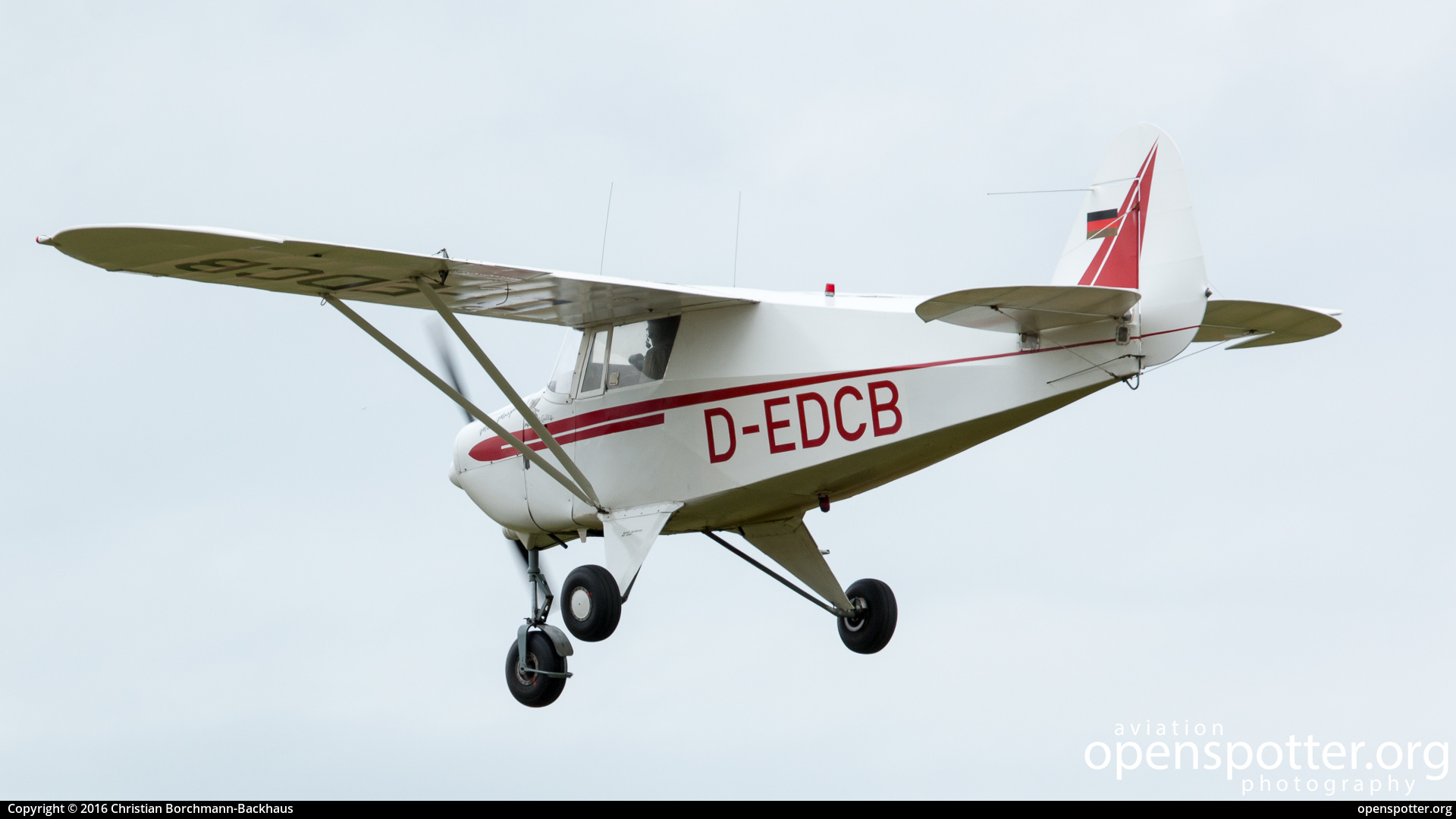 D-EDCB - Private / Untitled Piper PA-22-160 at Flugplatz Bienenfarm (EDOI) taken by Christian Borchmann-Backhaus | openspotter.org | ID: 46109