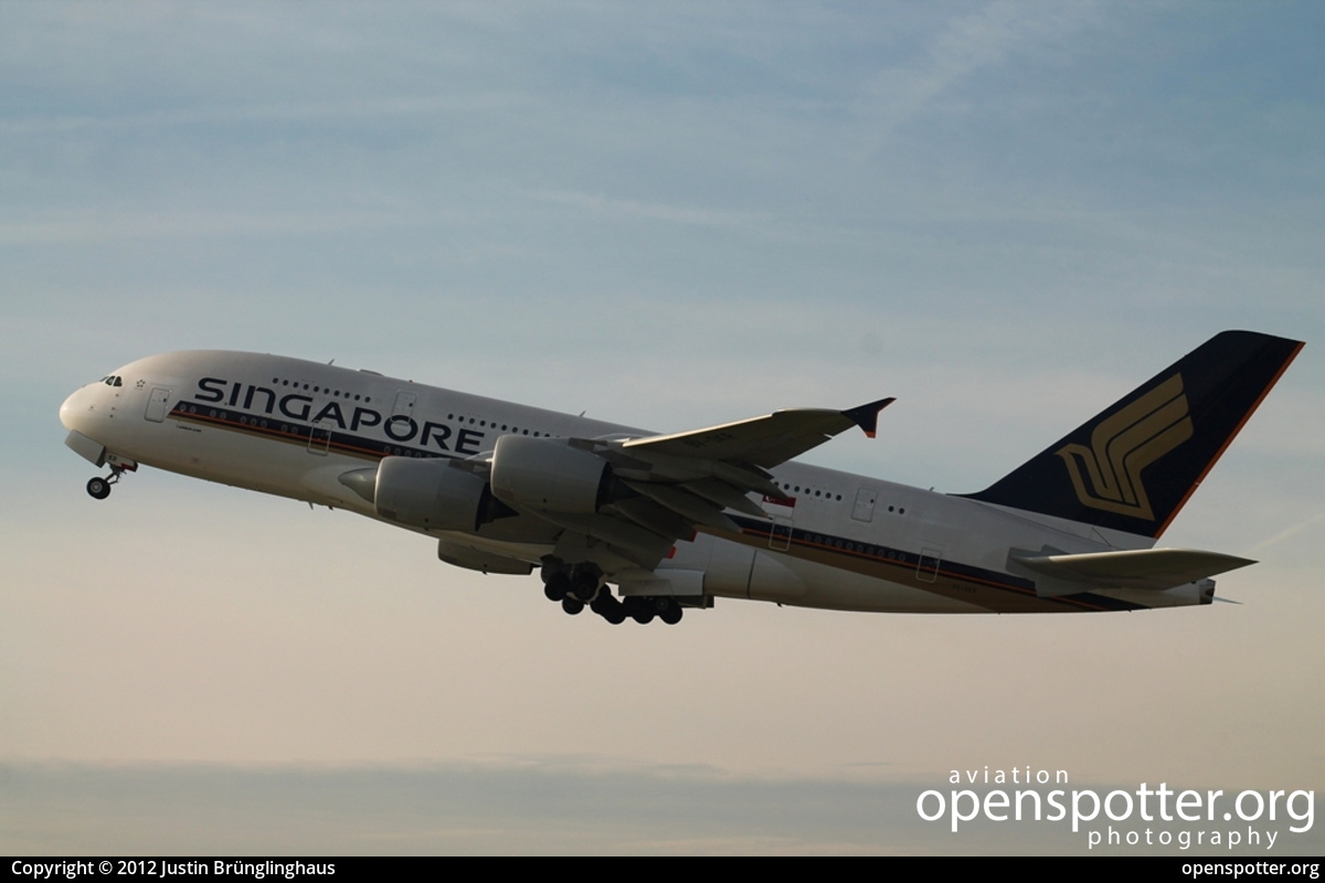 9V-SKR - Singapore Airlines Airbus A380-841 at Zurich International Airport (ZRH/LSZH) taken by Justin Brünglinghaus | openspotter.org | ID: 4944