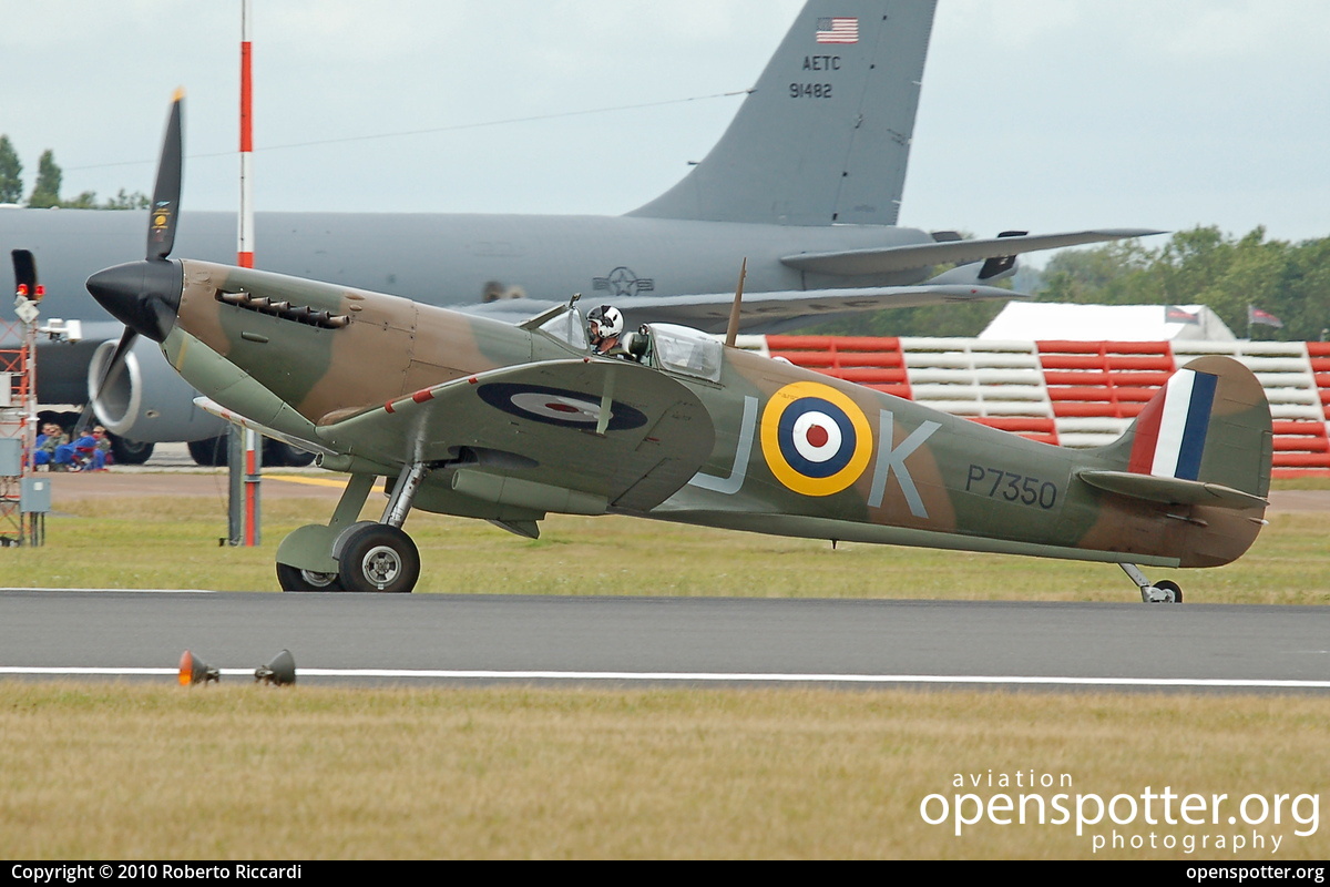 G-AWIJ - RAF - Battle of Britain Memorial Flight Supermarine Spitfire Mk.IIa at RAF Fairford (FFD/EGVA) taken by Roberto Riccardi | openspotter.org | ID: 3170