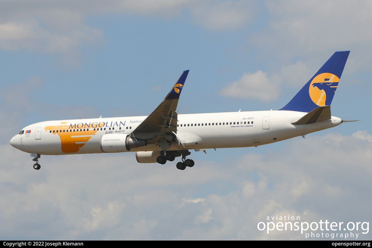 JU-1021 - MIAT - Mongolian Airlines Boeing 767-34G(ER) at Frankfurt International Airport (FRA/EDDF) taken by Joseph Klemann | openspotter.org | ID: 79358
