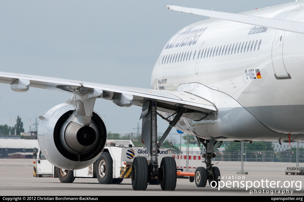 D-AIBE - Lufthansa Airbus A319-112 at Berlin-Schönefeld International Airport (SXF/EDDB) taken by Christian Borchmann-Backhaus | openspotter.org | ID: 2959