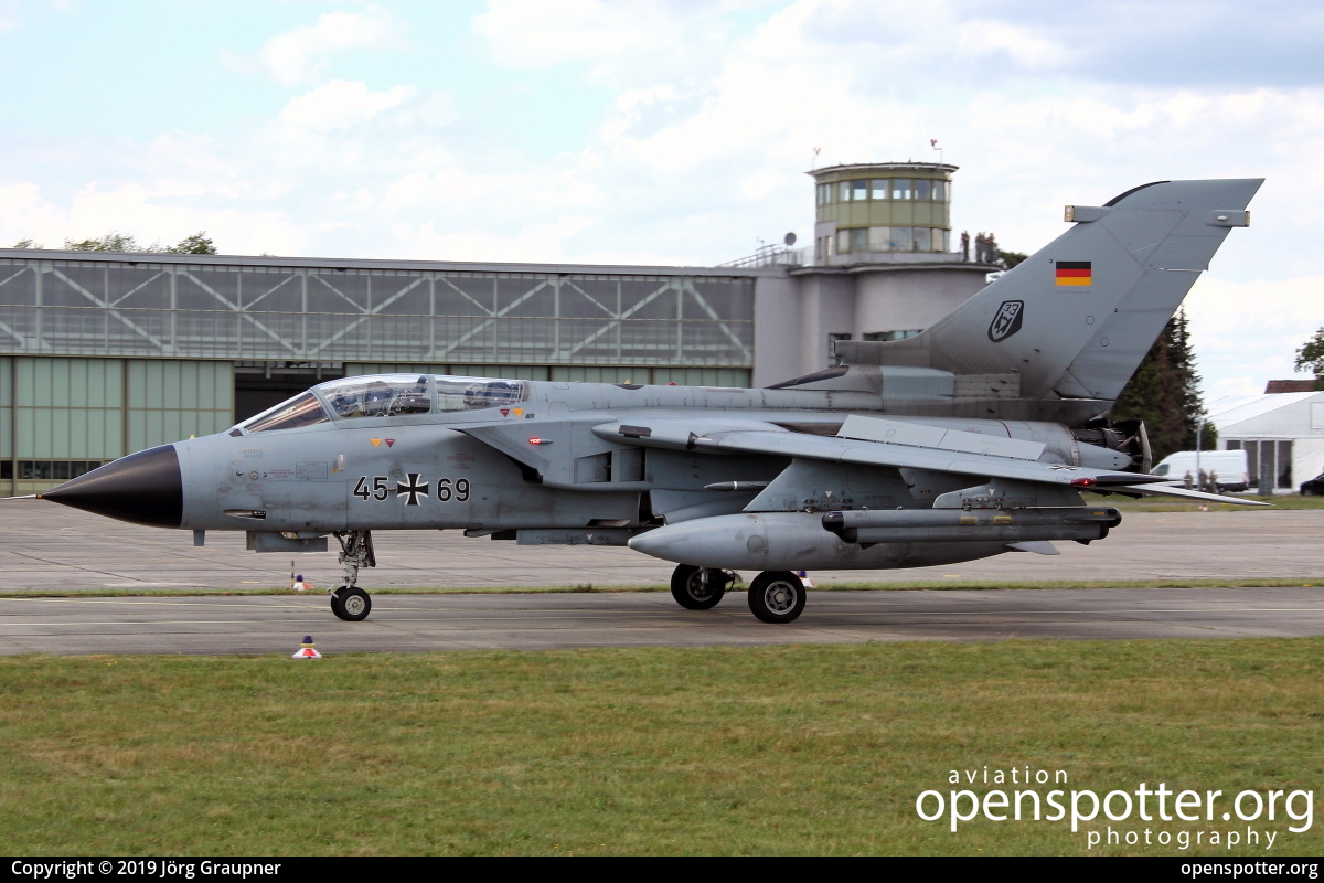 45+69 - Luftwaffe (German Air Force) Panavia Tornado IDS at Fliegerhorst Faßberg (ETHS) taken by Jörg Graupner | openspotter.org | ID: 65510