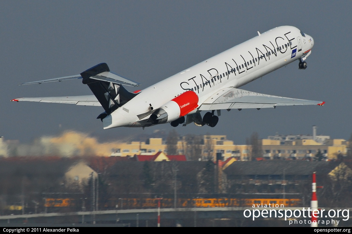 SE-DIB - Scandinavian Airlines McDonnell Douglas MD-87 at Berlin-Tegel Airport (TXL/EDDT) taken by Alexander Pelka | openspotter.org | ID: 11515