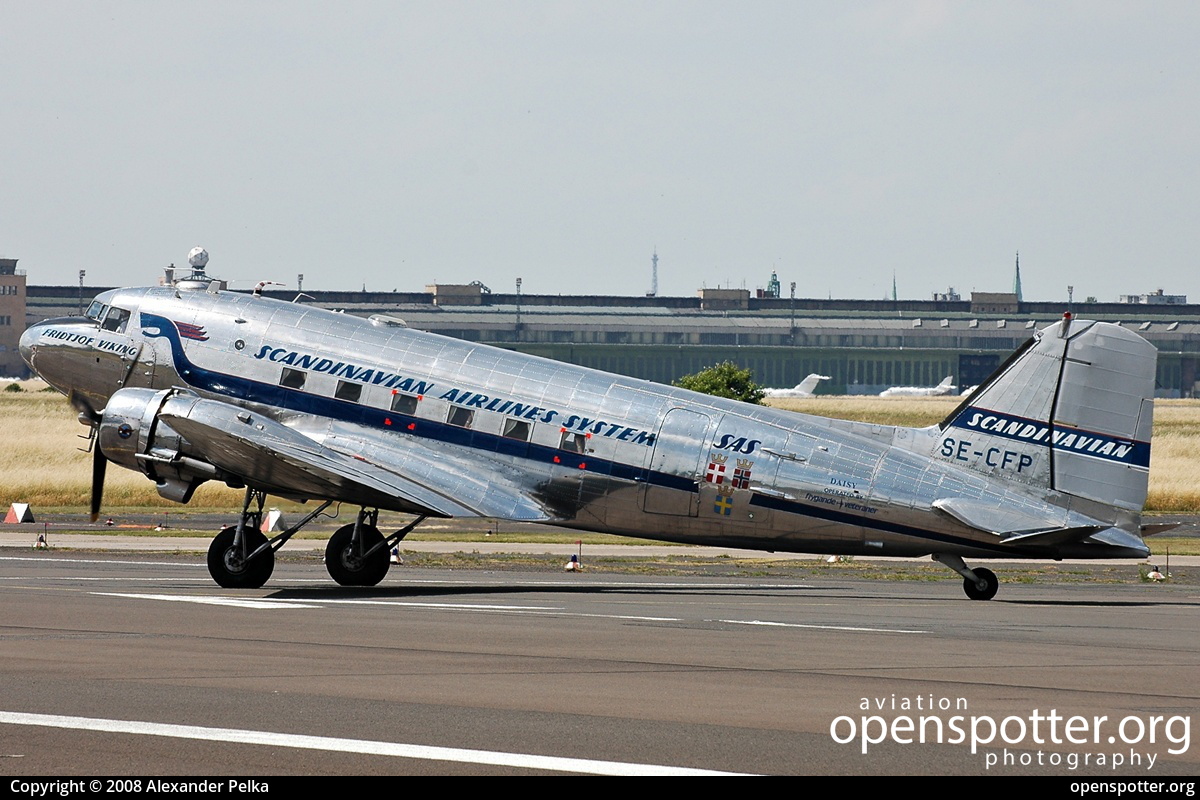 SE-CFP - Scandinavian Airlines Douglas DC-3C at Berlin-Tempelhof International Airport (THF/EDDI) taken by Alexander Pelka | openspotter.org | ID: 11609