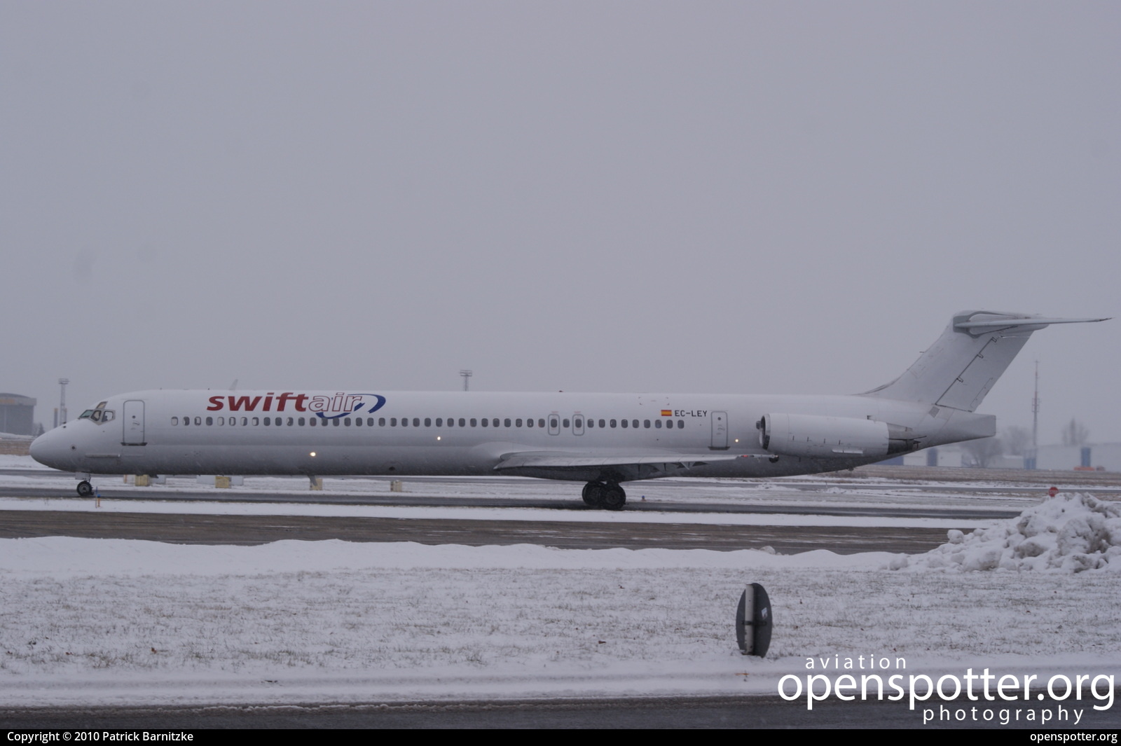 EC-LEY - Swiftair McDonnell Douglas MD-83 at Berlin-Schönefeld International Airport (SXF/EDDB) taken by Patrick Barnitzke | openspotter.org | ID: 62842