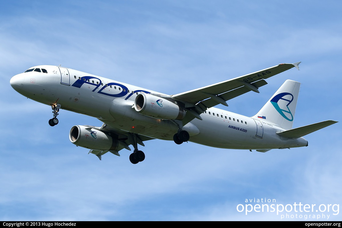 S5-AAS - Adria Airways Airbus A320-231 at Clermont-Ferrand Auvergne Airport (CFE/LFLC) taken by Hugo Hochedez | openspotter.org | ID: 7522
