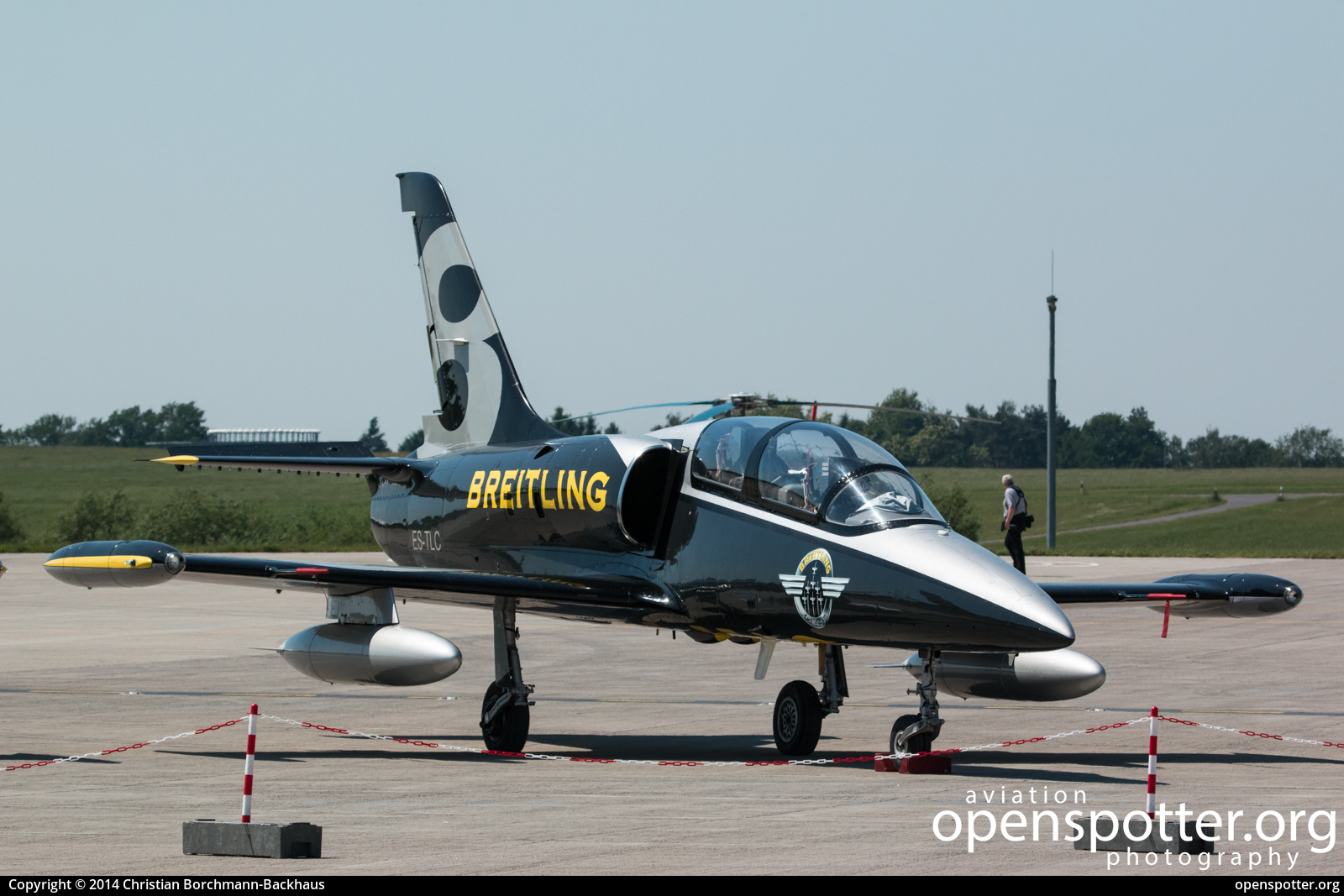ES-TLC - Breitling Jet Team Aero L-39 Albatros at Berlin-Schönefeld International Airport (SXF/EDDB) taken by Christian Borchmann-Backhaus | openspotter.org | ID: 40641