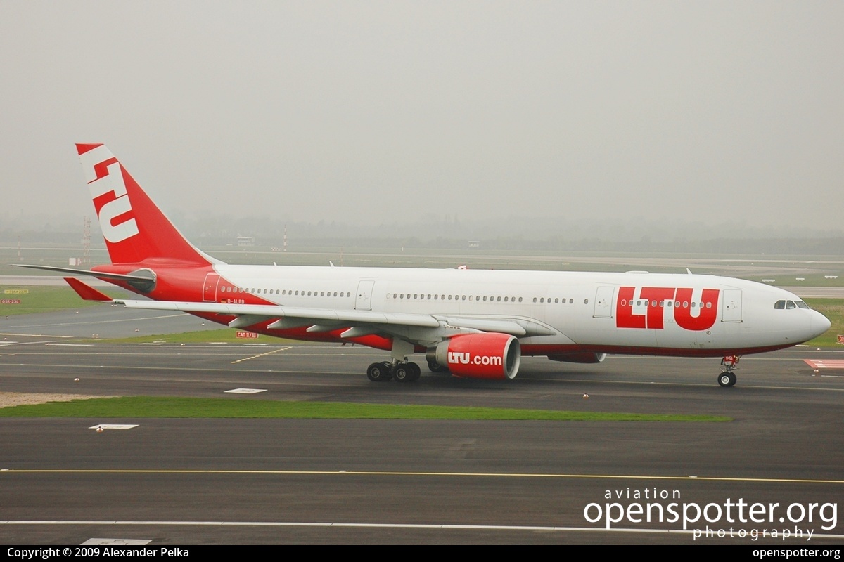 D-ALPB - LTU International Airways Airbus A330-223 at Düsseldorf International Airport (DUS/EDDL) taken by Alexander Pelka | openspotter.org | ID: 40951