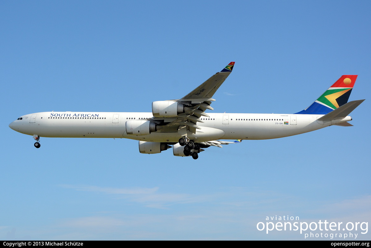 ZS-SNI - South African Airways Airbus A340-642 at London Heathrow Airport (LHR/EGLL) taken by Michael Schütze | openspotter.org | ID: 7148