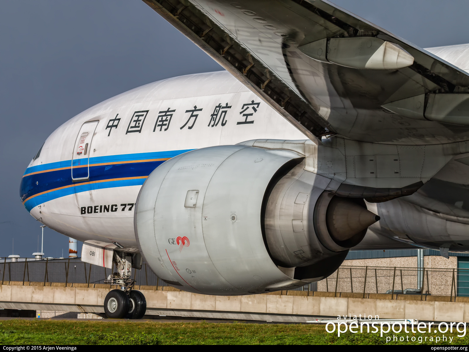 B-2081 - China Southern Airlines Boeing 777-F1B at Schiphol Airport (AMS/EHAM) taken by Arjen Veeninga | openspotter.org | ID: 38657