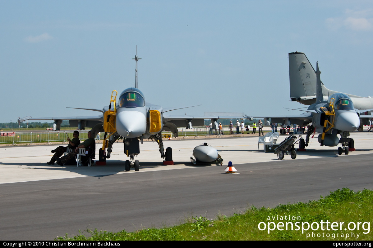 41 - Hungarian Air Force Saab JAS-39C Gripen at Berlin-Schönefeld International Airport (SXF/EDDB) taken by Christian Borchmann-Backhaus | openspotter.org | ID: 537