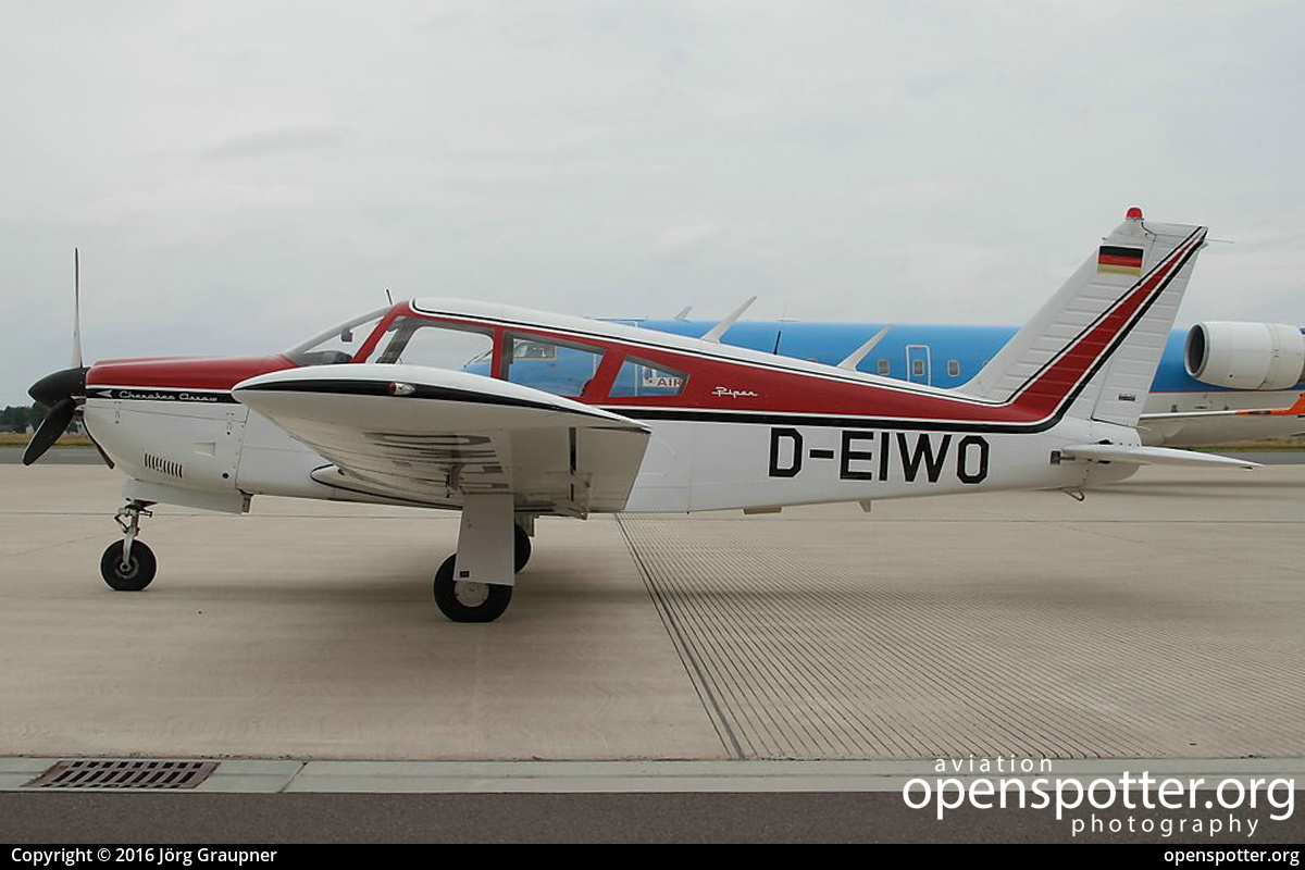 D-EIWO - Private / Untitled Piper PA-28R-180 Cherokee Arrow at Braunschweig-Wolfsburg Regional Airport (BWE/EDVE) taken by Jörg Graupner | openspotter.org | ID: 43672