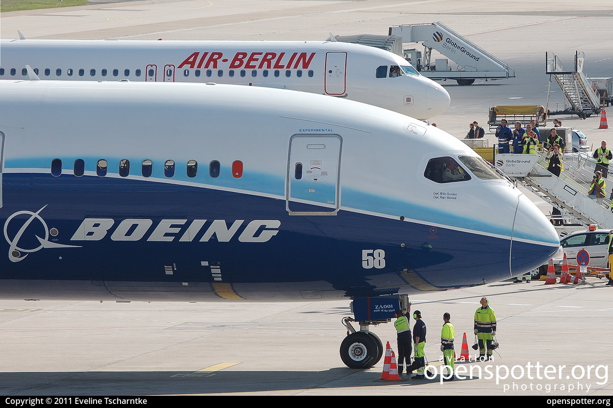 N787BA - Boeing Boeing 787-881 Dreamliner at Berlin-Tegel Airport (TXL/EDDT) taken by Eveline Tscharntke | openspotter.org | ID: 1298