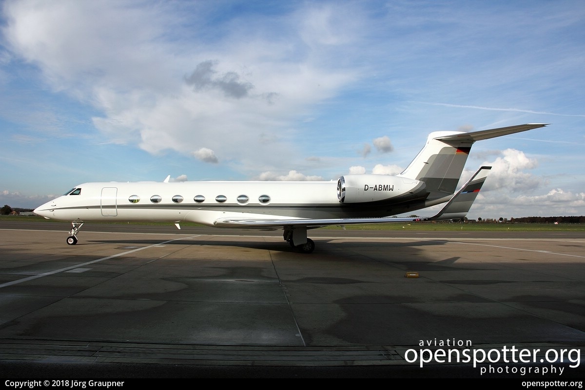 D-ABMW - BMW Flugdienst Gulfstream Aerospace GV-SP (G550) at Braunschweig-Wolfsburg Regional Airport (BWE/EDVE) taken by Jörg Graupner | openspotter.org | ID: 58811