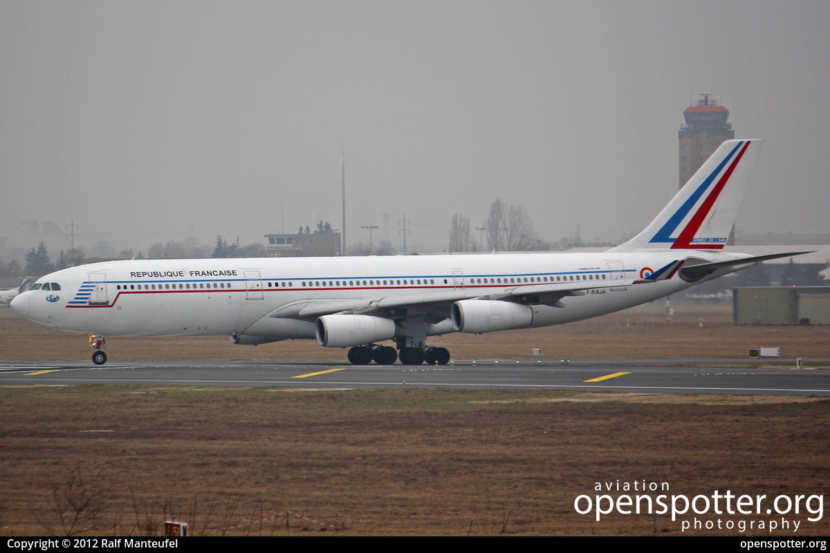 F-RAJA - France Air Force (Armée de l'Air) Airbus A340-211 at Berlin-Schönefeld International Airport (SXF/EDDB) taken by Ralf Manteufel | openspotter.org | ID: 3344