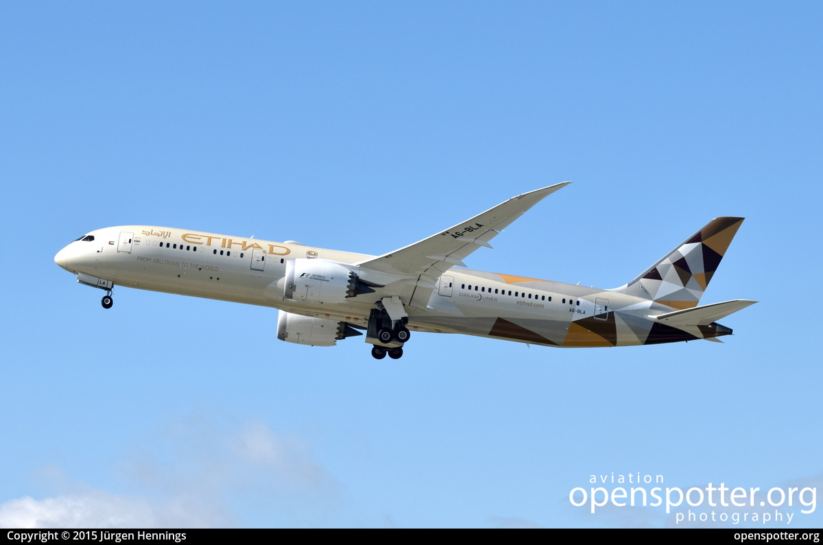 A6-BLA - Etihad Airways Boeing 787-9 Dreamliner at Zurich International Airport (ZRH/LSZH) taken by Jürgen Hennings | openspotter.org | ID: 32852