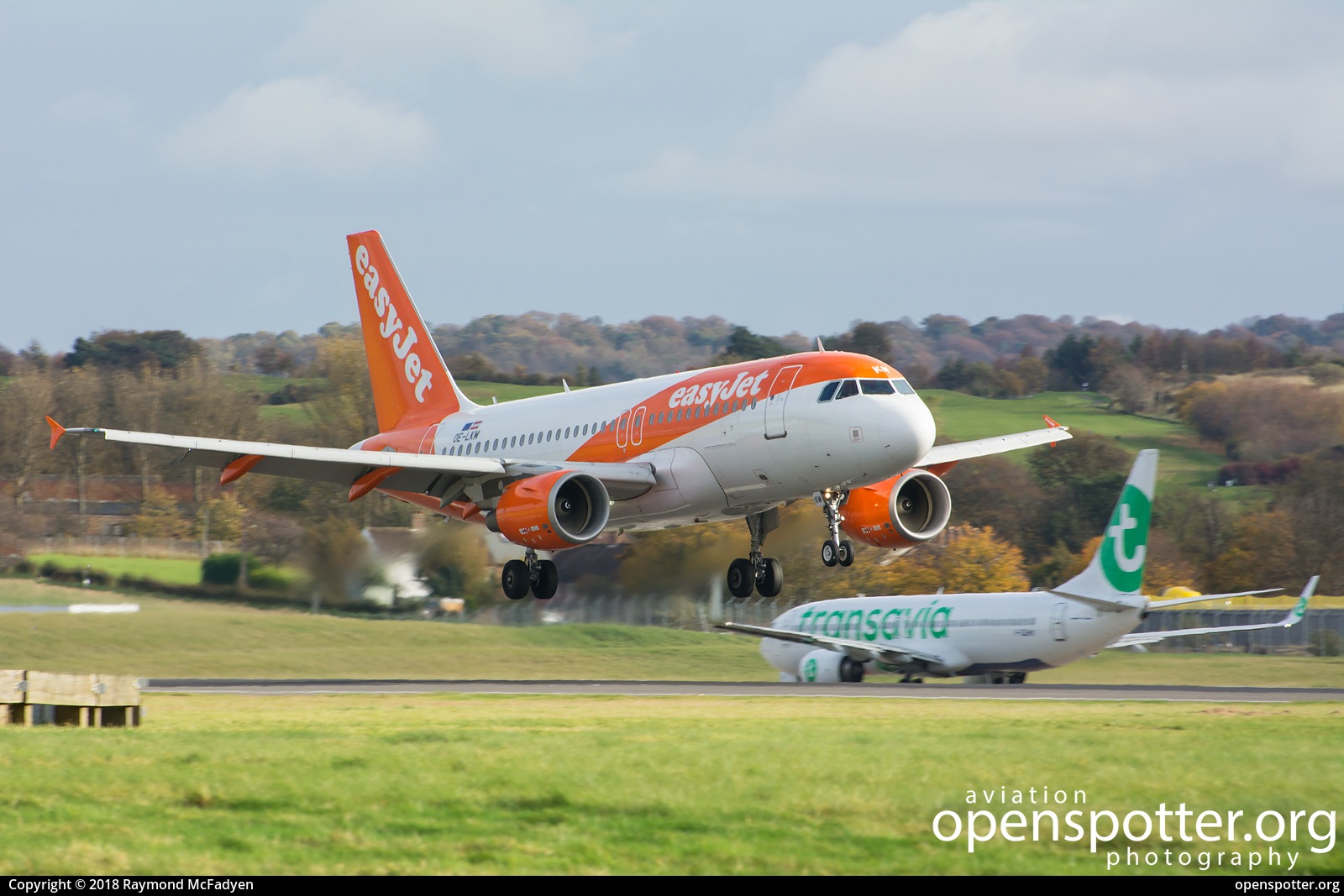 OE-LKM - easyJet Europe Airbus A319-111 at Edinburgh Airport (EDI/EGPH) taken by Raymond McFadyen | openspotter.org | ID: 68894