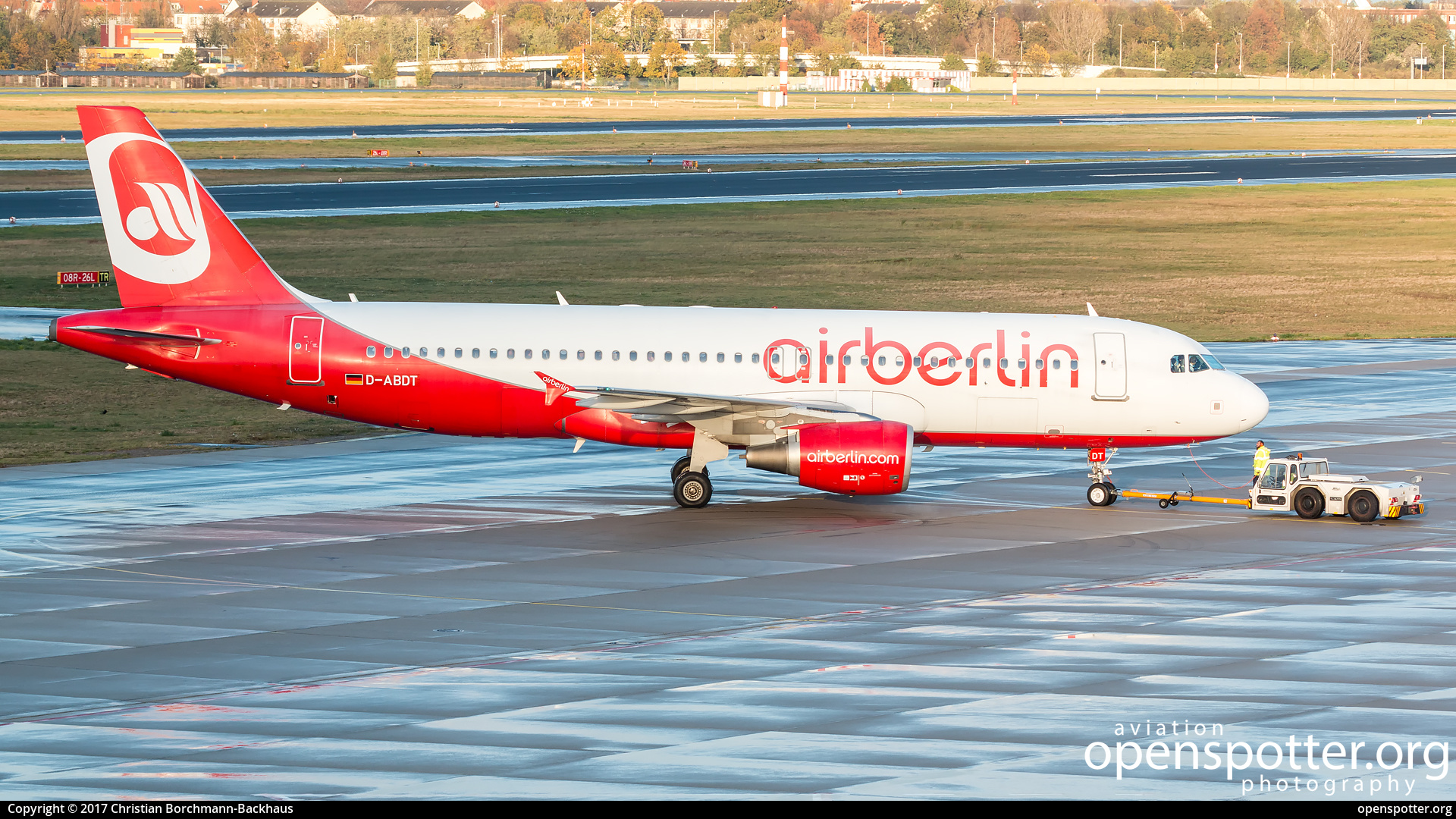 D-ABDT - Air Berlin Airbus A320-214 at Berlin-Tegel Airport (TXL/EDDT) taken by Christian Borchmann-Backhaus | openspotter.org | ID: 48581
