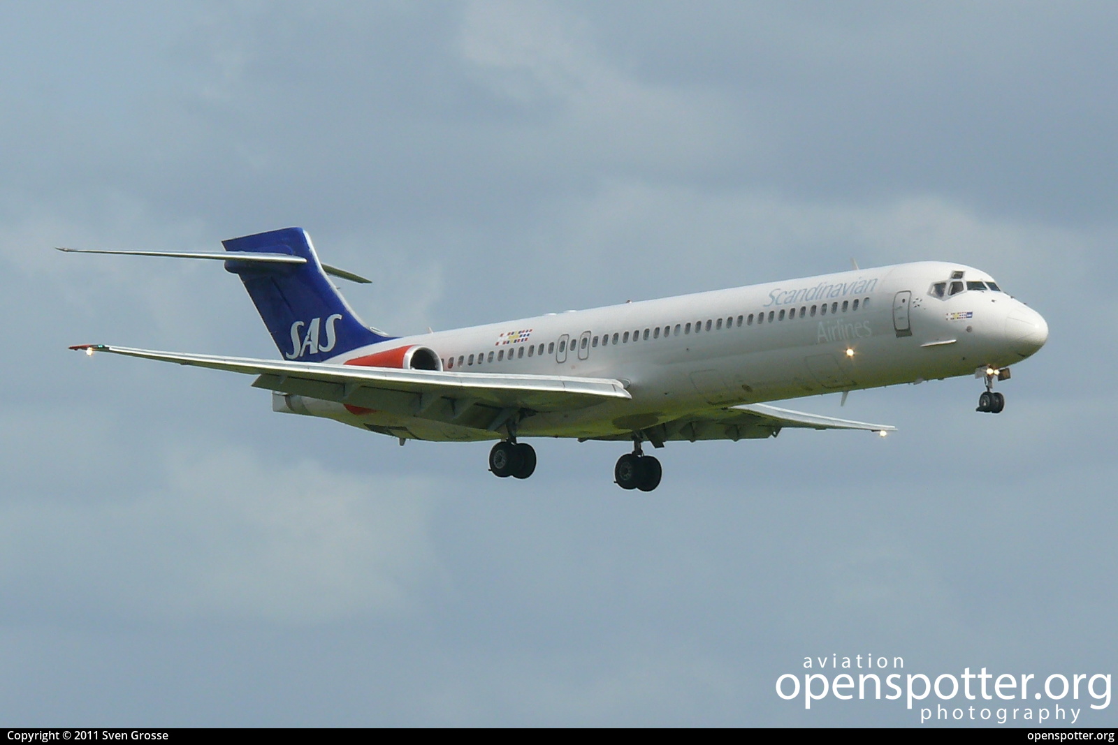 OY-KHU - Scandinavian Airlines McDonnell Douglas MD-87 at Schiphol Airport (AMS/EHAM) taken by Sven Grosse | openspotter.org | ID: 39192