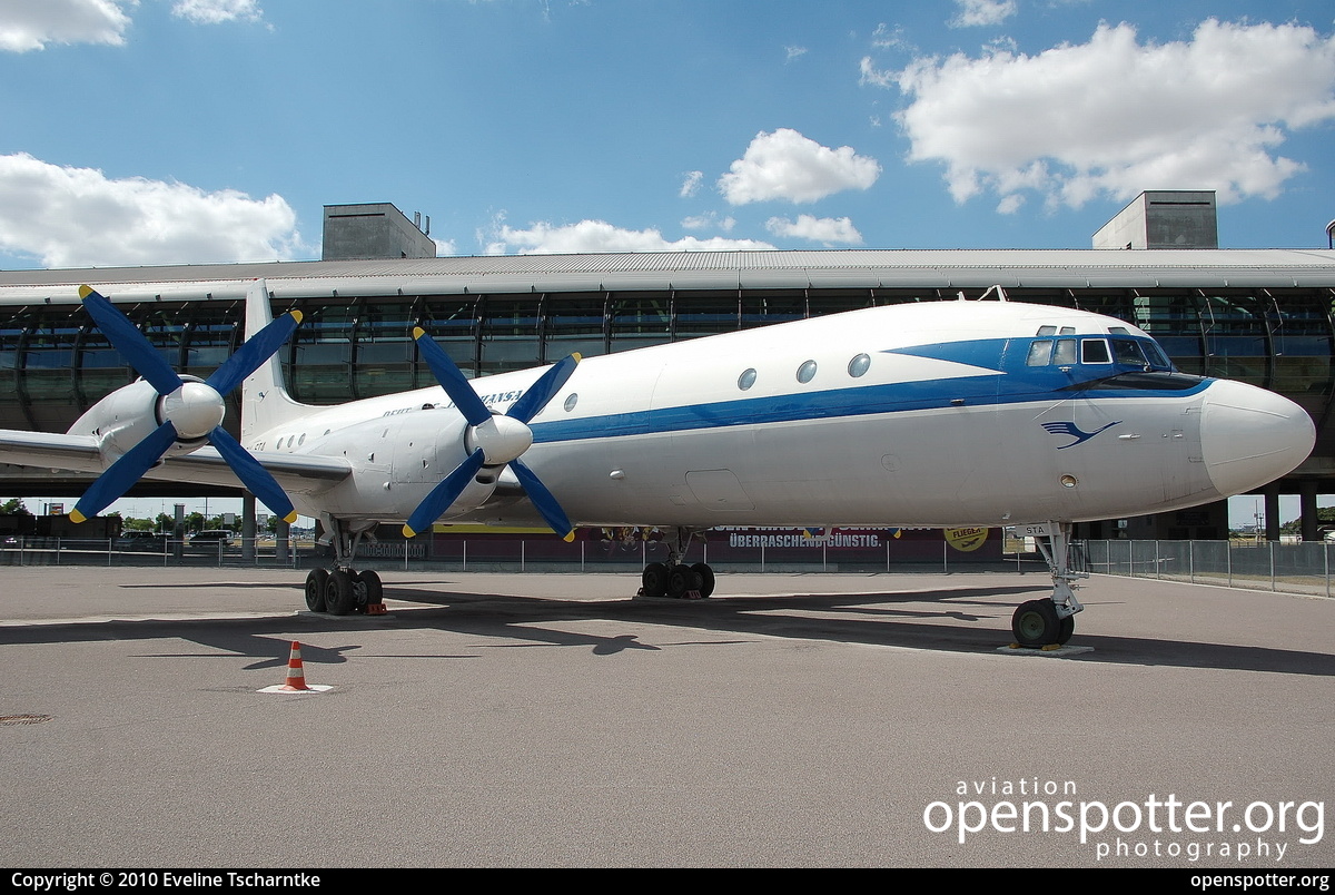 DM-STA - Deutsche Lufthansa Ilyushin Il-18 at Leipzig/Halle Airport (LEJ/EDDP) taken by Eveline Tscharntke | openspotter.org | ID: 1411
