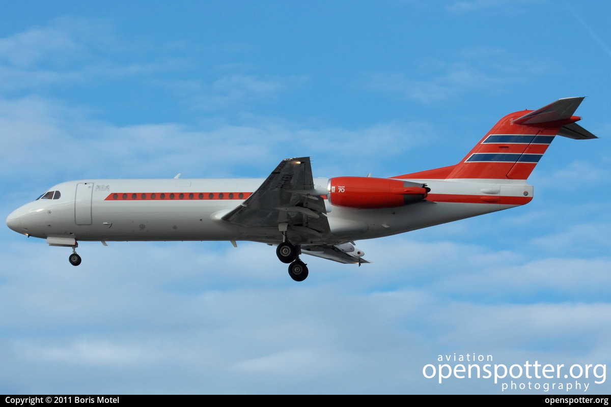 PH-KBX - Netherlands Government Fokker F70 at Berlin-Tegel Airport (TXL/EDDT) taken by Boris Motel | openspotter.org | ID: 3775