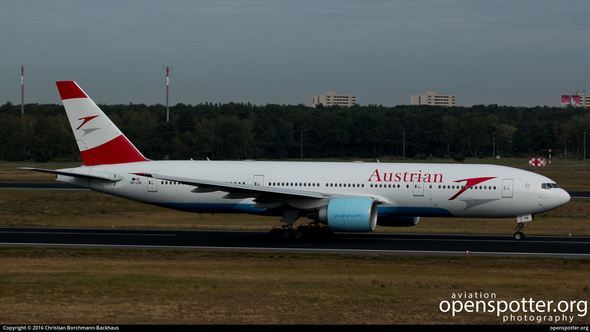 OE-LPB - Austrian Airlines Boeing 777-2Z9(ER) at Berlin-Tegel Airport (TXL/EDDT) taken by Christian Borchmann-Backhaus | openspotter.org | ID: 41694