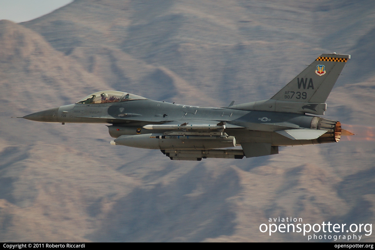 90-0739 - US Airforce (USAF) General Dynamics F-16C Fighting Falcon at Nellis Air Force Base (LSV/KLSV) taken by Roberto Riccardi | openspotter.org | ID: 33113