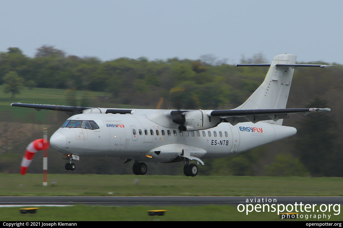 ES-NTB - EasyFly ATR 42-500 at Saarbrücken Airport (SCN/EDDR) taken by Joseph Klemann | openspotter.org | ID: 73255