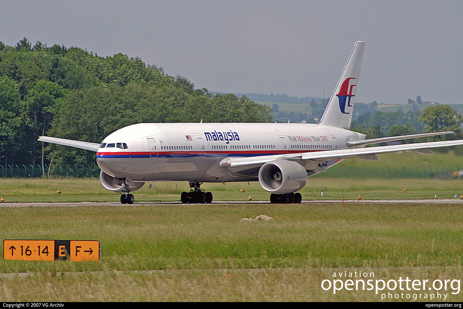 9M-MRI - Malaysia Airlines Boeing 777-2H6(ER) at Zurich International Airport (ZRH/LSZH) taken by VG Archiv | openspotter.org | ID: 69495