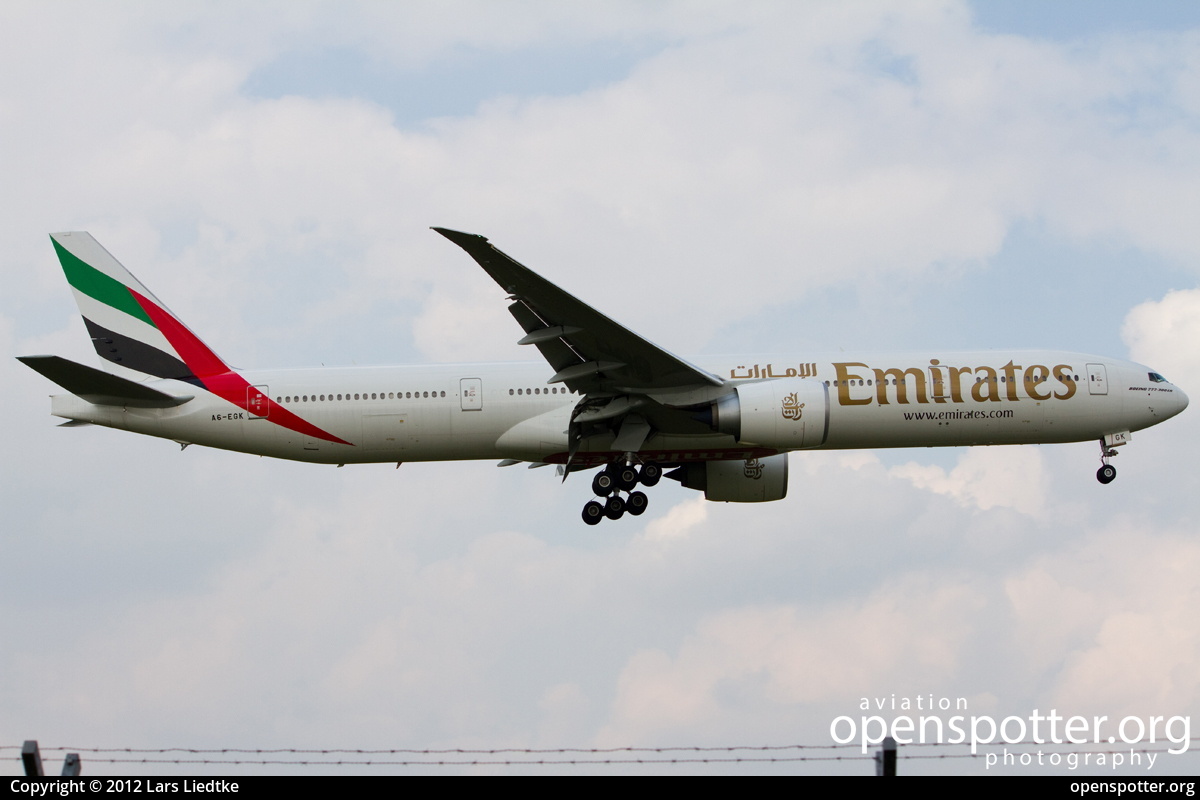 A6-EGK - Emirates Boeing 777-36N(ER) at Hamburg Airport (Fuhlsbüttel Airport) (HAM/EDDH) taken by Lars Liedtke | openspotter.org | ID: 2672