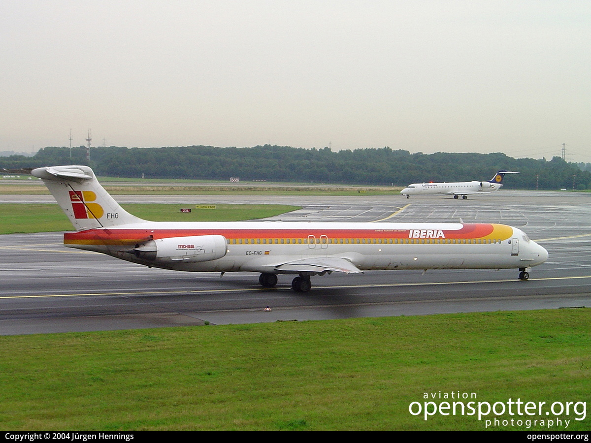 EC-FHG - Iberia Airlines McDonnell Douglas MD-88 at Düsseldorf International Airport (DUS/EDDL) taken by Jürgen Hennings | openspotter.org | ID: 33462