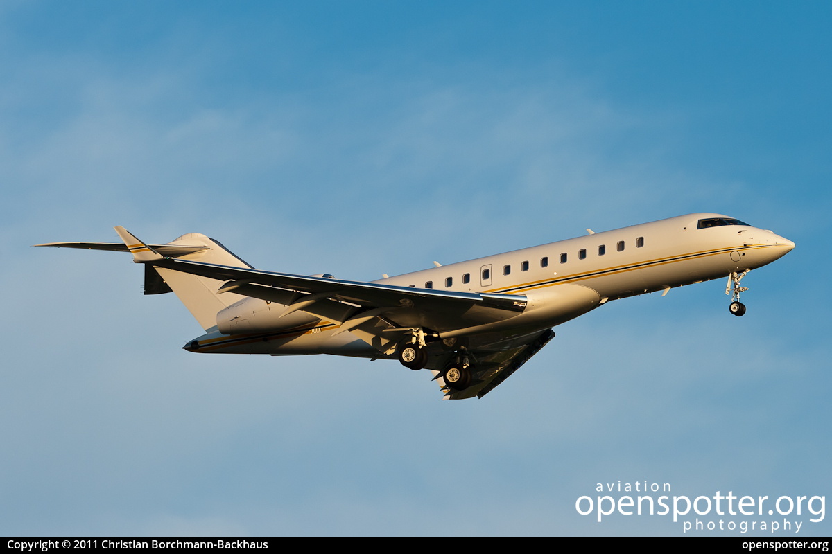 C-FBDR - Private / Untitled Bombardier Global Express (BD-700-1A10) at Berlin-Schönefeld International Airport (SXF/EDDB) taken by Christian Borchmann-Backhaus | openspotter.org | ID: 1501