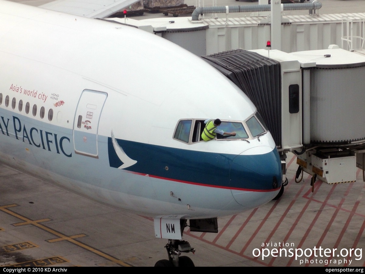 B-HNM - Cathay Pacific Boeing 777-367 at Shanghai Pudong International Airport (PVG/ZSPD) taken by KD Archiv | openspotter.org | ID: 65755