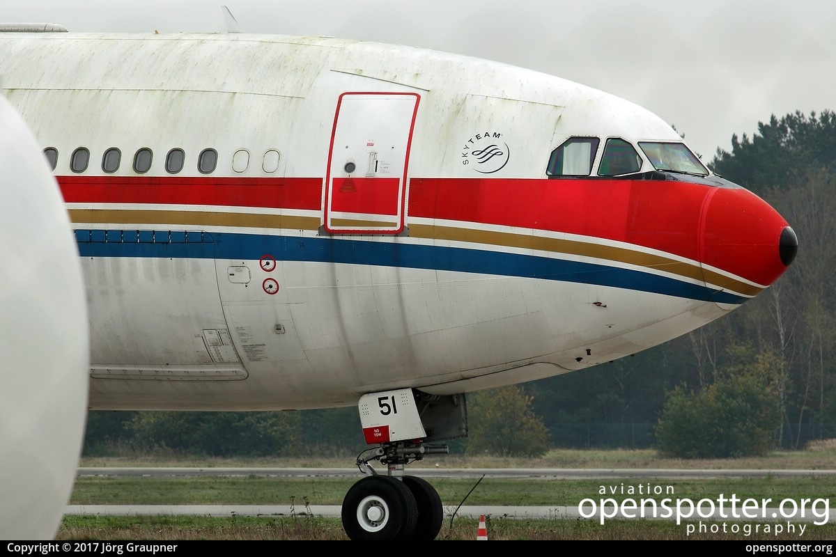 B-6051 - China Eastern Airlines Airbus A340-642 at Schwerin-Parchim Airport (SZW/EDOP) taken by Jörg Graupner | openspotter.org | ID: 50115