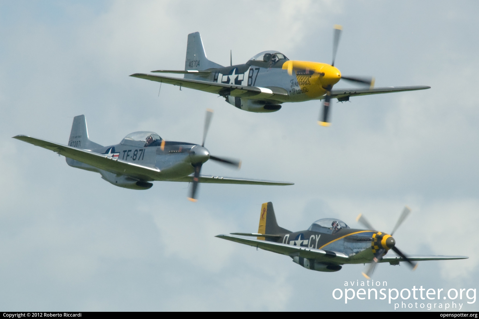 G-BTCD - Private / Untitled North American P-51D Mustang at Duxford Airport (QFO/EGSU) taken by Roberto Riccardi | openspotter.org | ID: 41406