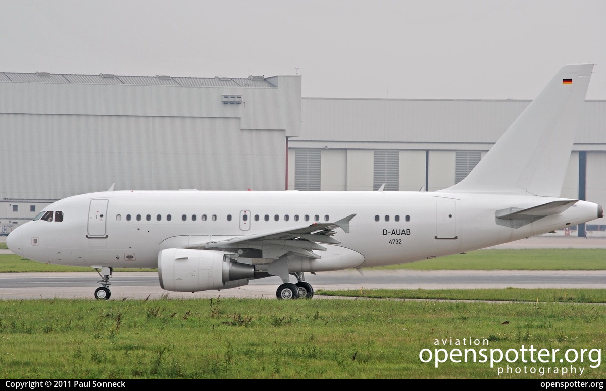 D-AUAB - Private / Untitled Airbus A318-112 Elite at Hamburg Finkenwerder Airport (XFW/EDHI) taken by Paul Sonneck | openspotter.org | ID: 2718
