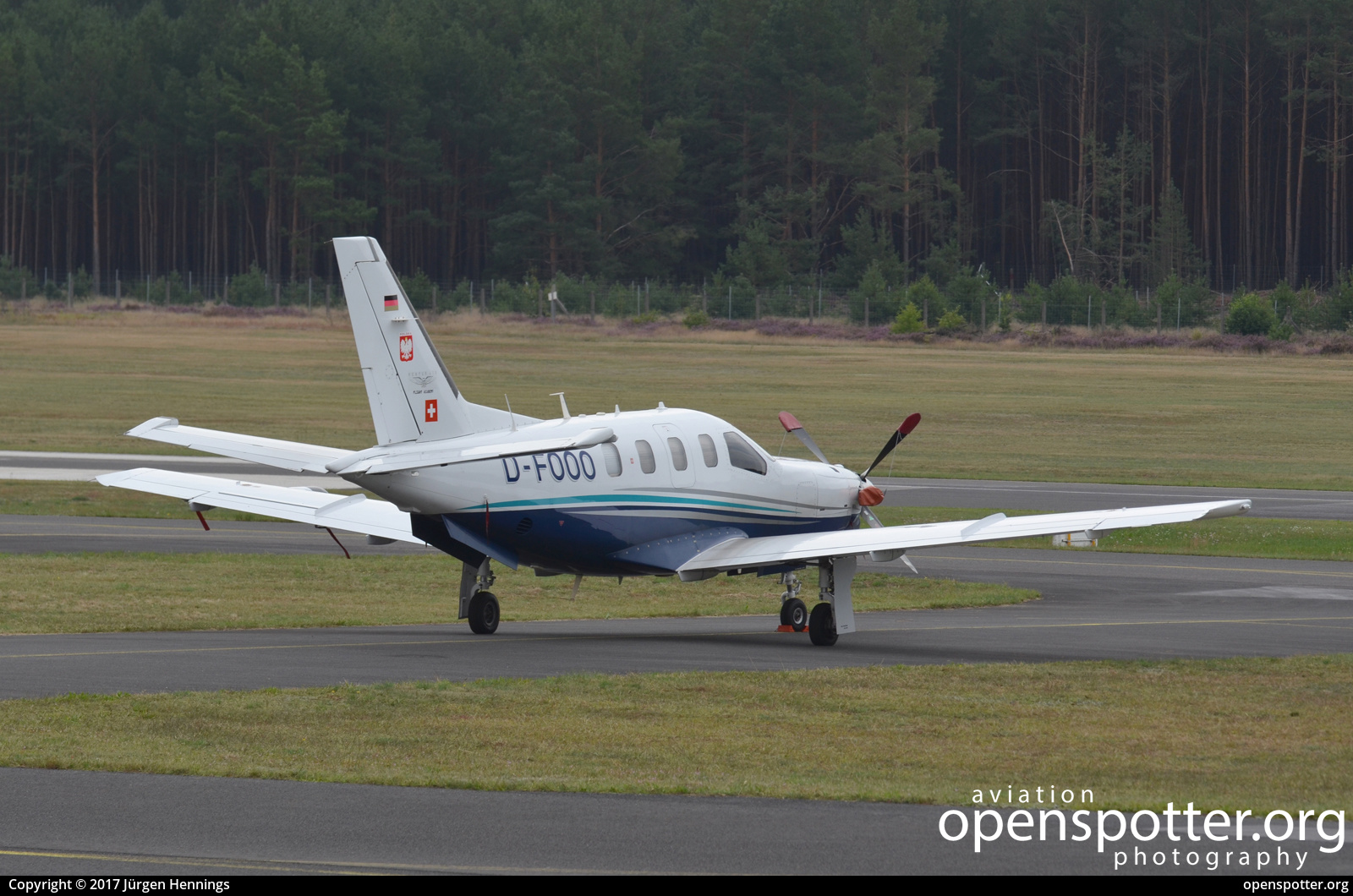 D-FOOO - Private / Untitled EADS Socata TBM 700 at Flugplatz Schönhagen (EDAZ) taken by Jürgen Hennings | openspotter.org | ID: 52989